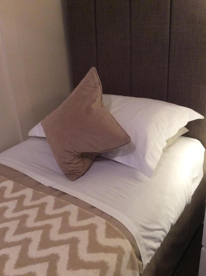 Pitcullen Guest House Perth Phòng bức ảnh